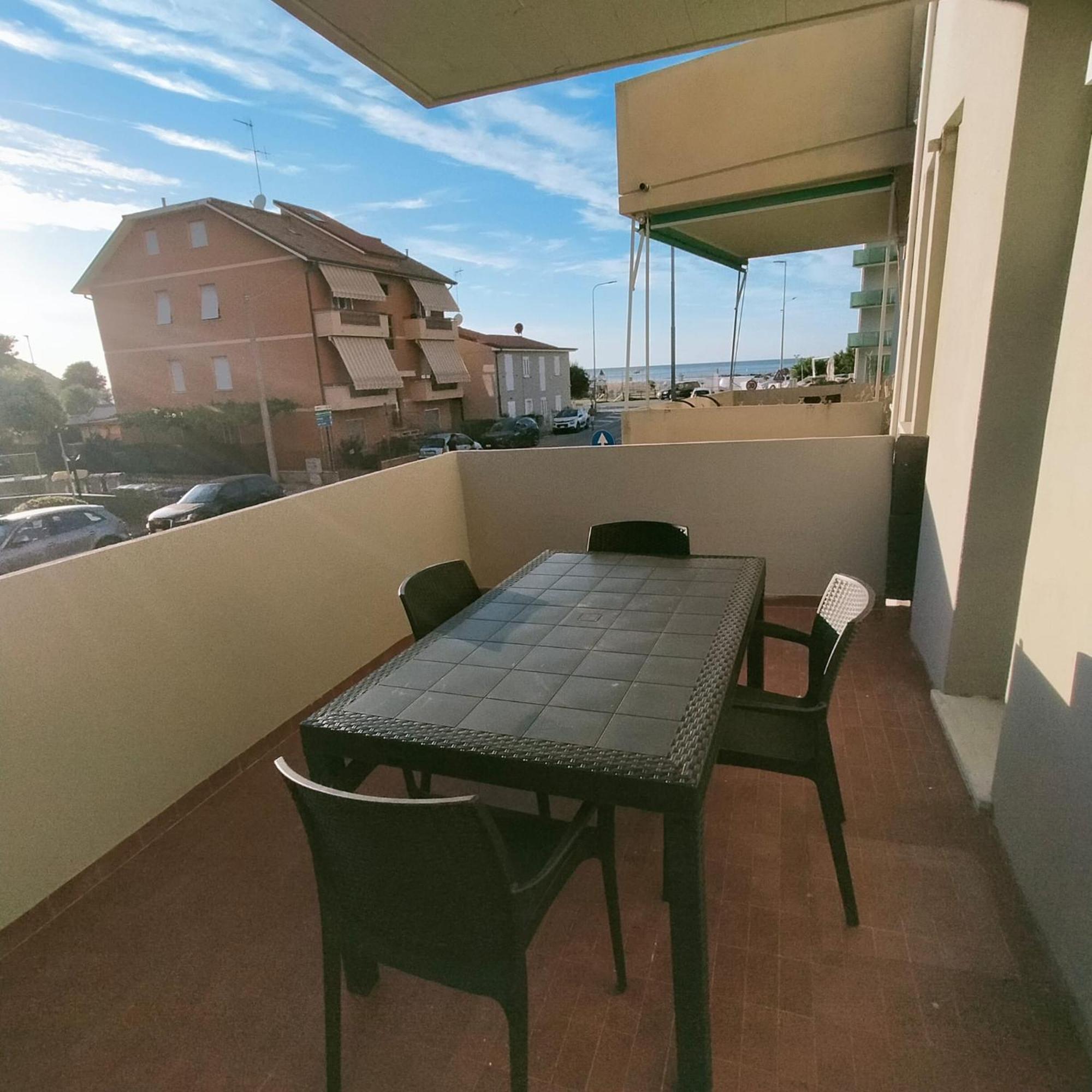 Appartamento Azzurro Pesaro Dış mekan fotoğraf